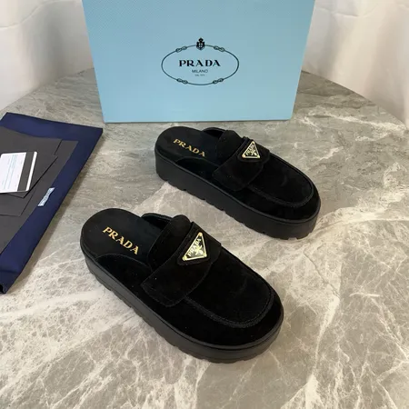 プラダ スリッパ