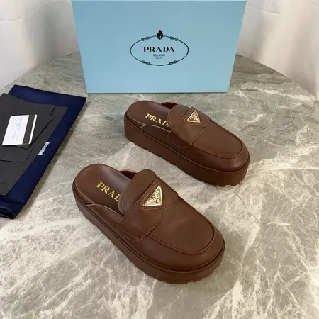 プラダ スリッパ