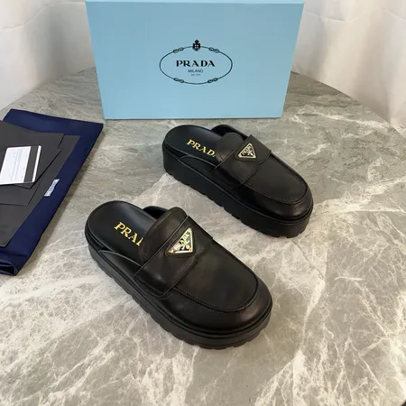 プラダ スリッパ