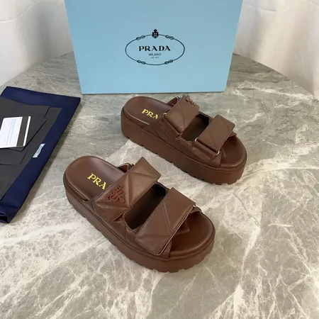 プラダ スリッパ