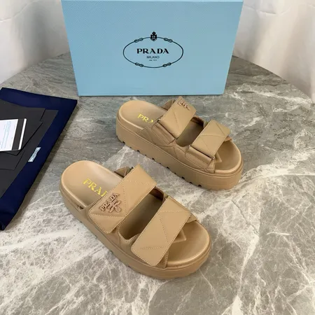 プラダ スリッパ
