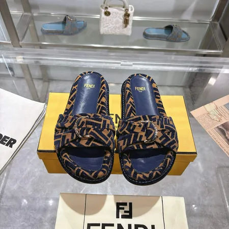 フェンディ スリッパ
