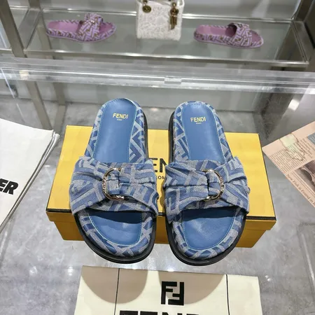 フェンディ スリッパ
