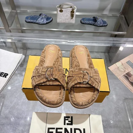 フェンディ スリッパ