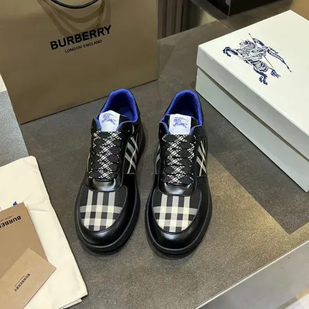 バーバリー ス カジュアルシューズ