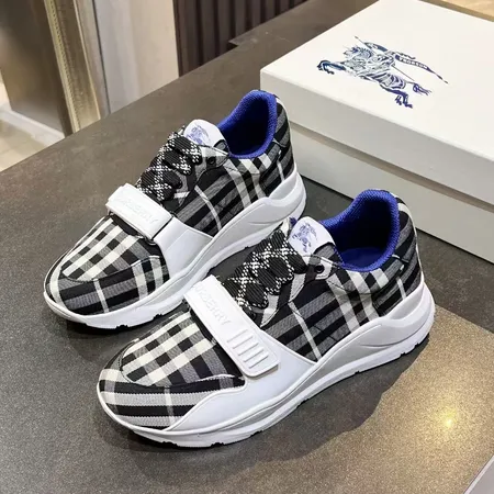 バーバリー ス カジュアルシューズ