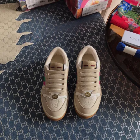 グッチ カジュアルシューズ