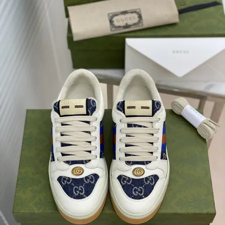 グッチ カジュアルシューズ