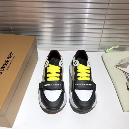 バーバリー ス スニーカー