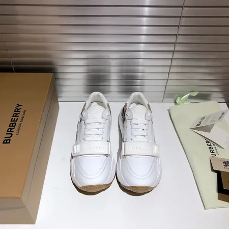 バーバリー ス スニーカー