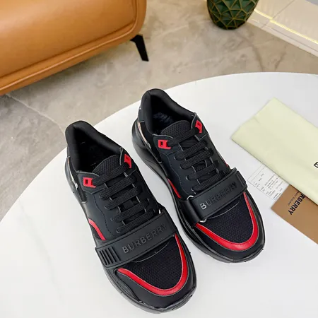 バーバリー ス スニーカー