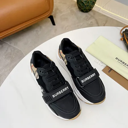 バーバリー ス スニーカー