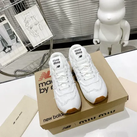 ミュウミュウ スニーカー