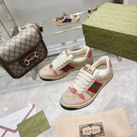 グッチ カジュアルシューズ