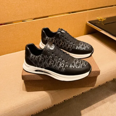 アルマーニ スニーカー