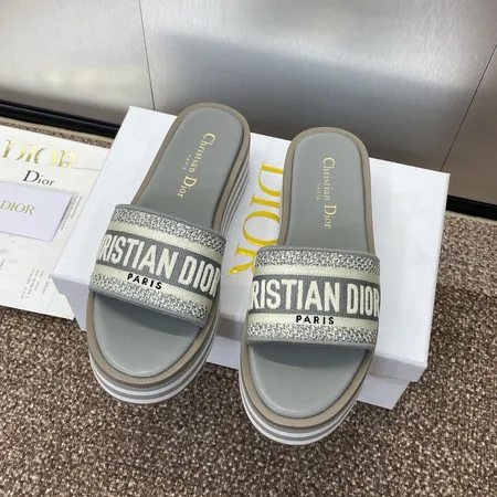 ディオール スリッパ