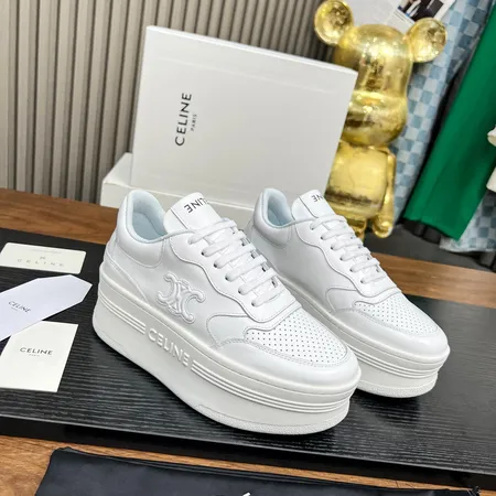 セリーヌ カジュアルシューズ