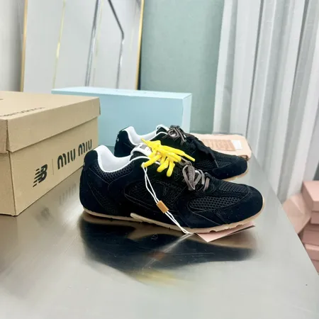 ミュウミュウ スニーカー