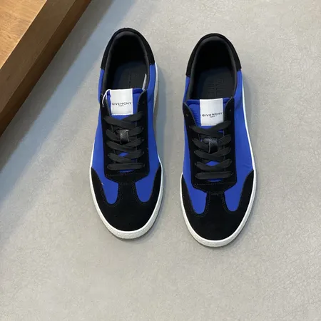 ジバンシィ カジュアルシューズ