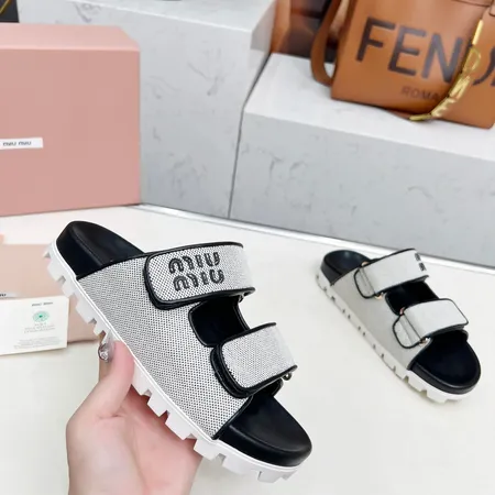 ミュウミュウ サンダル