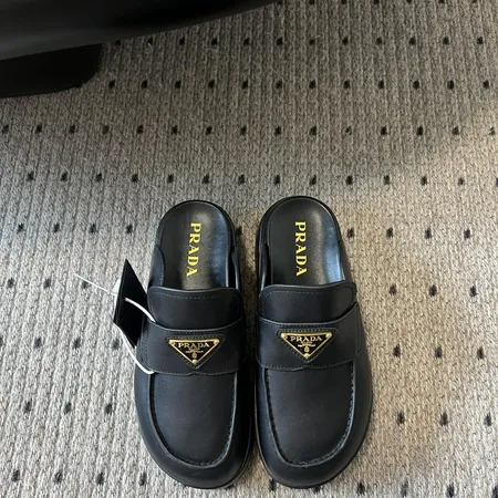 プラダ スリッパ