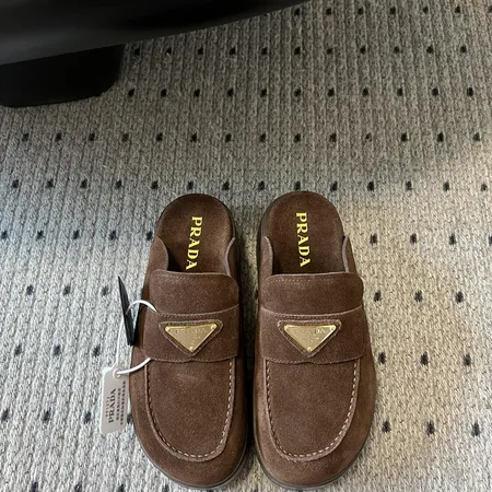 プラダ スリッパ
