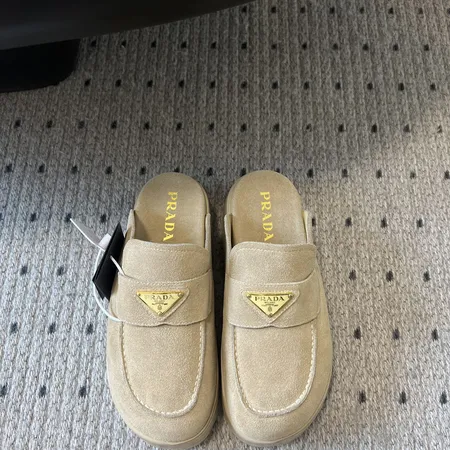プラダ スリッパ