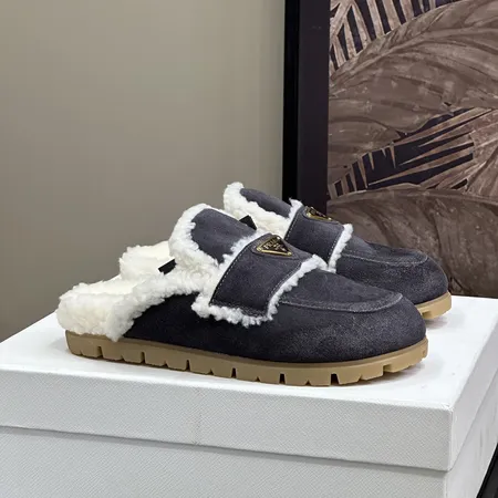 プラダ スリッパ