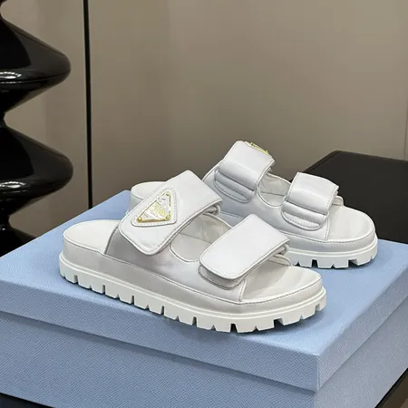 プラダ スリッパ