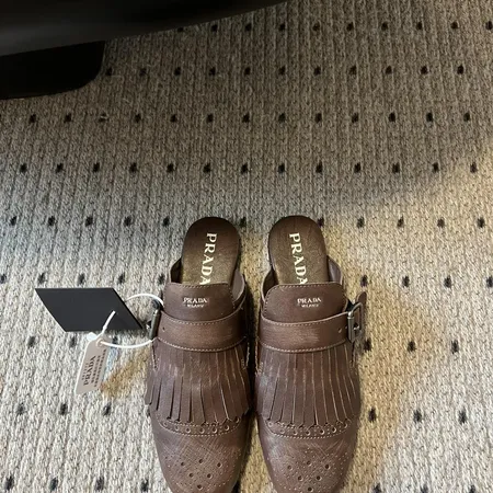 プラダ スリッパ