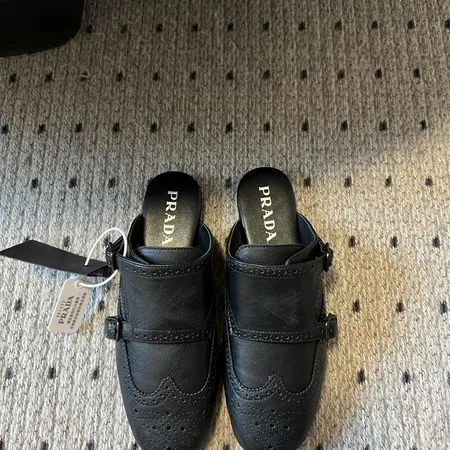 プラダ スリッパ