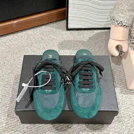 プラダ スリッパ