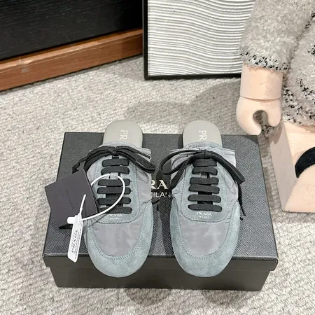 プラダ スリッパ