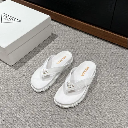 プラダ スリッパ