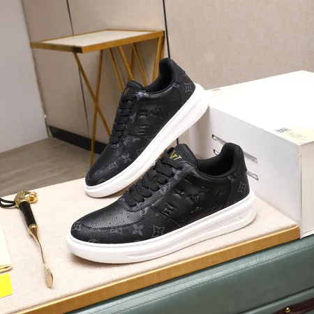 ルイヴィトン カジュアルシューズ