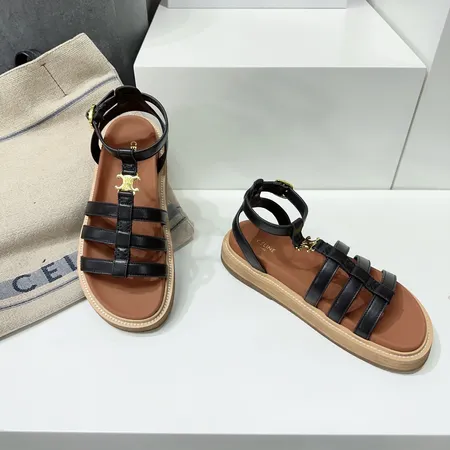 セリーヌ サンダル