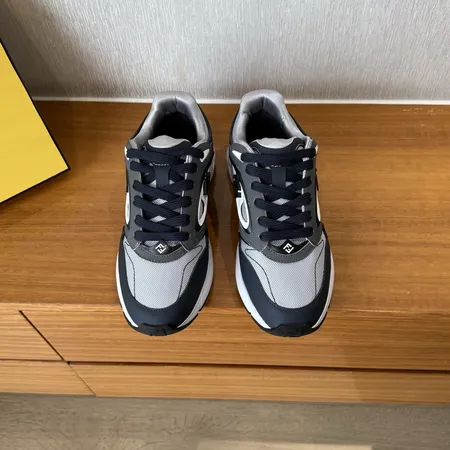 フェンディ スニーカー