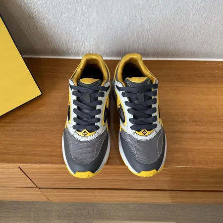 フェンディ スニーカー