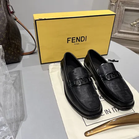 フェンディ ビジネスシューズ