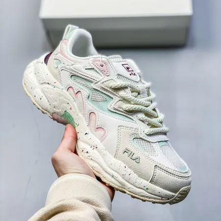 フィラ スニーカー