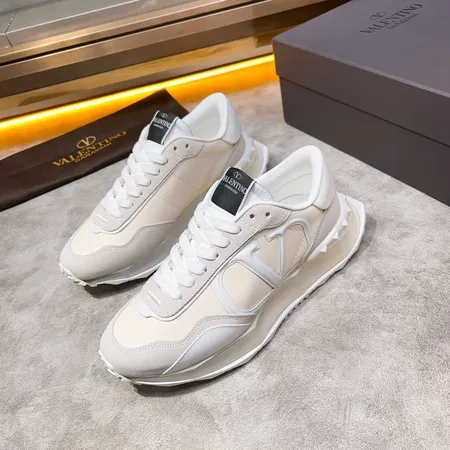 ヴァレンティノ カジュアルシューズ