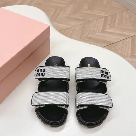 ミュウミュウ サンダル