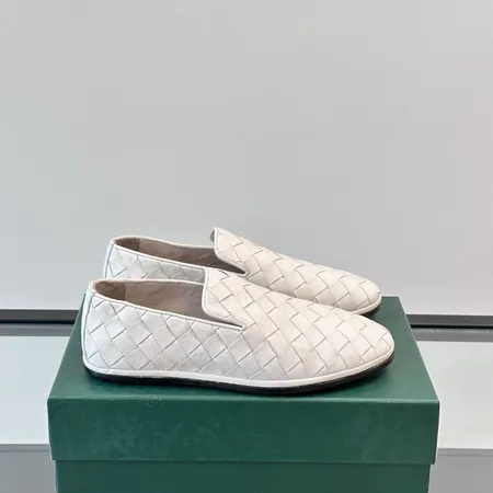 ボッテガ ヴェネタ ビジネスシューズ