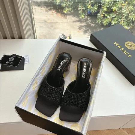 ヴェルサーチ サンダル