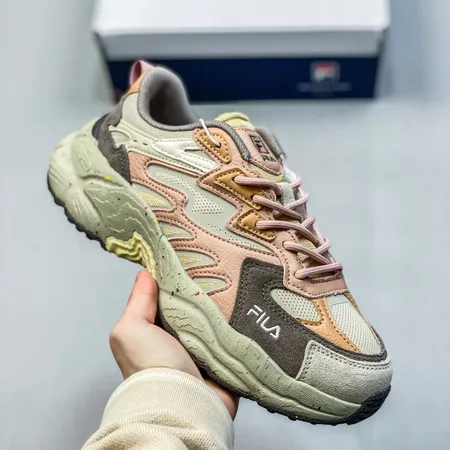 フィラ スニーカー