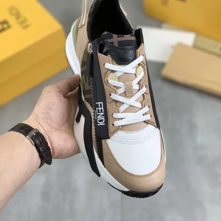 フェンディ スニーカー