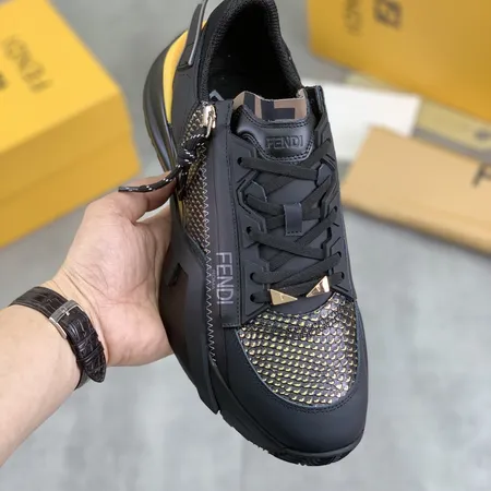 フェンディ スニーカー
