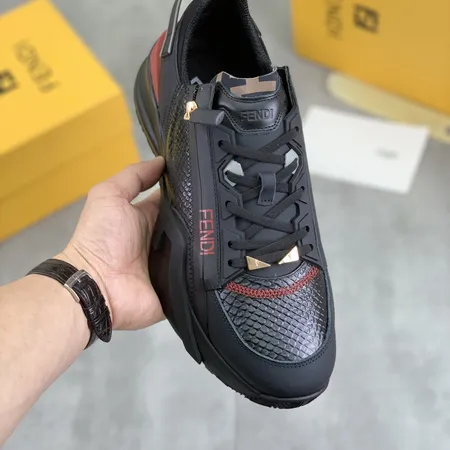 フェンディ スニーカー