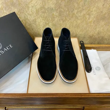 ヴェルサーチ カジュアルシューズ