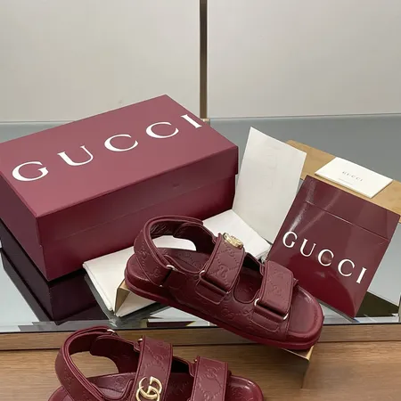 グッチ サンダル